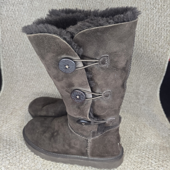 Chocolate Triple Bailey Button Size 8 - Picture 4 of 6